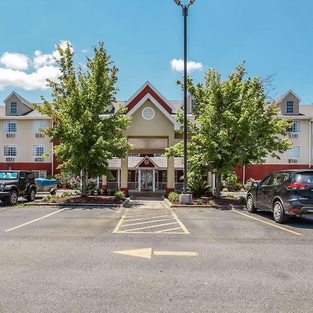 מריאנה Econo Lodge Inn & Suites מראה חיצוני תמונה