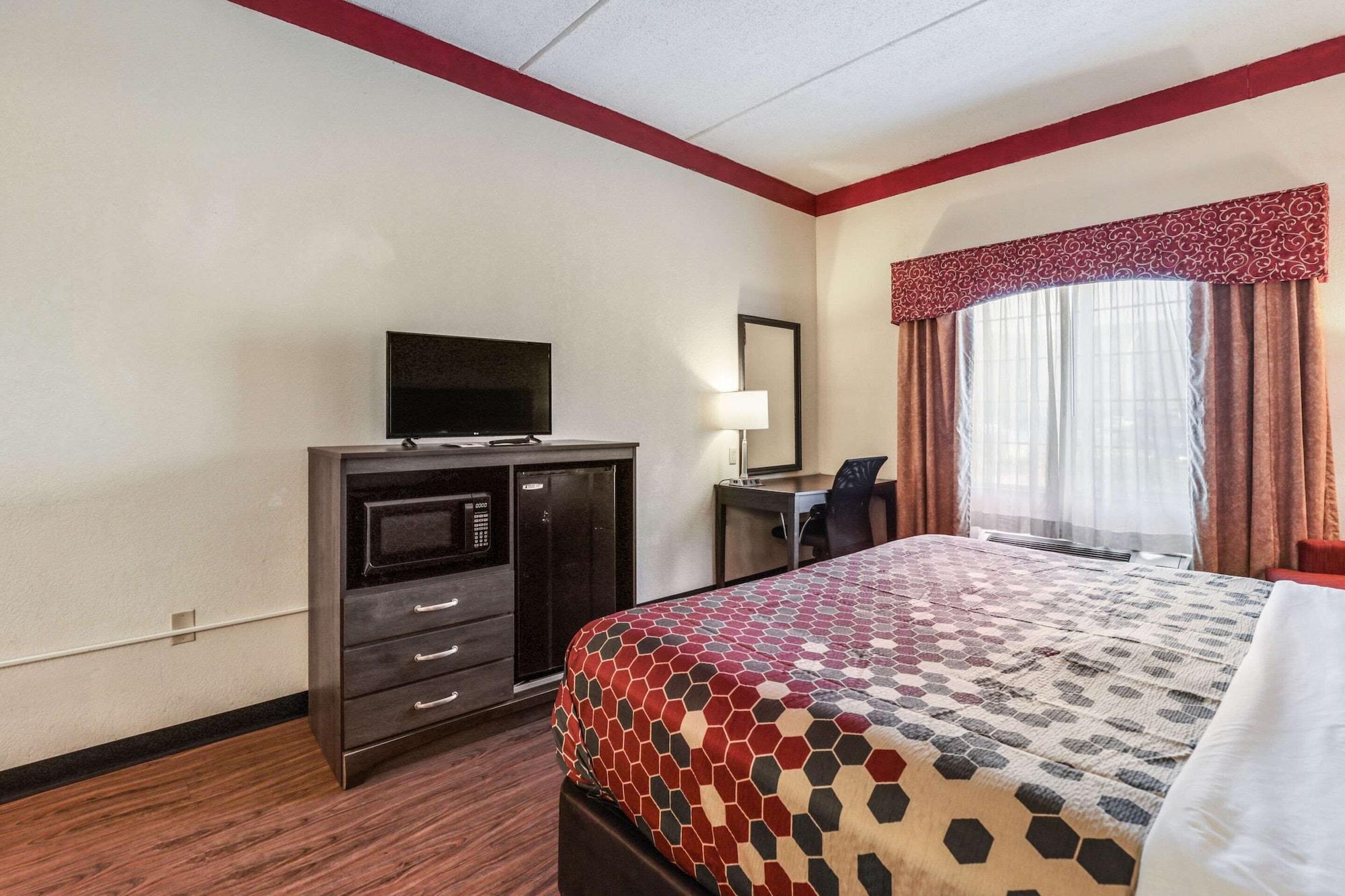 מריאנה Econo Lodge Inn & Suites מראה חיצוני תמונה