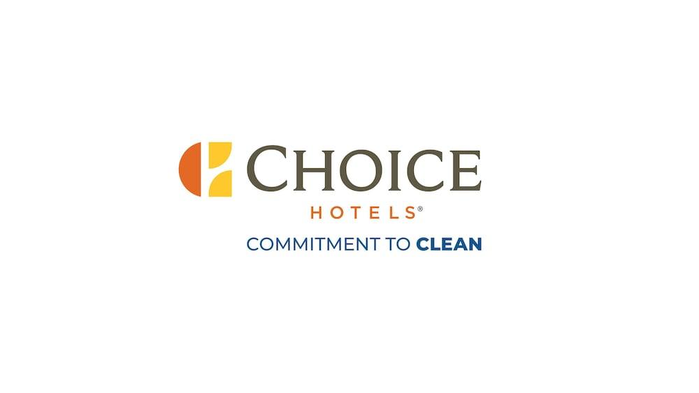 מריאנה Econo Lodge Inn & Suites מראה חיצוני תמונה