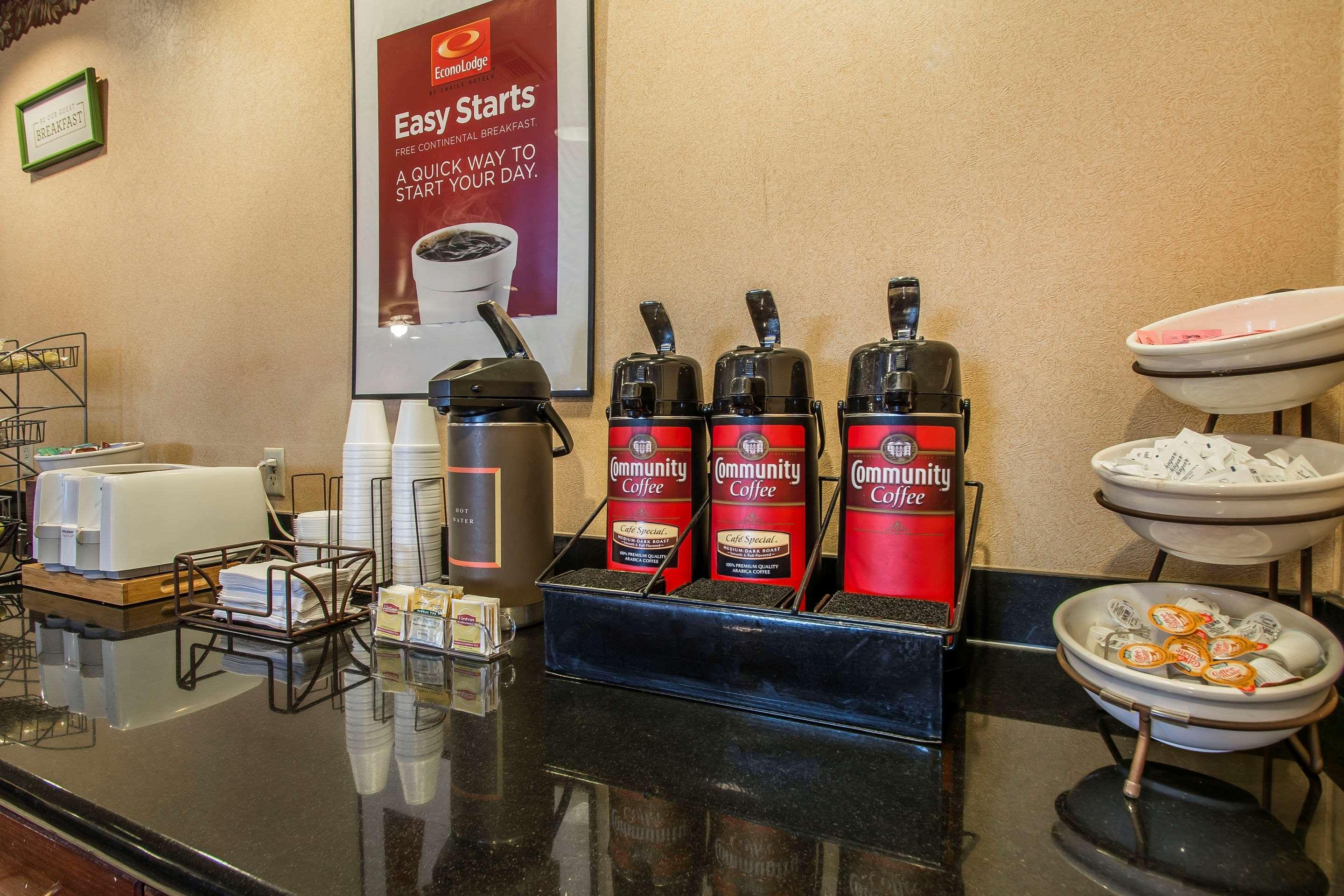 מריאנה Econo Lodge Inn & Suites מראה חיצוני תמונה
