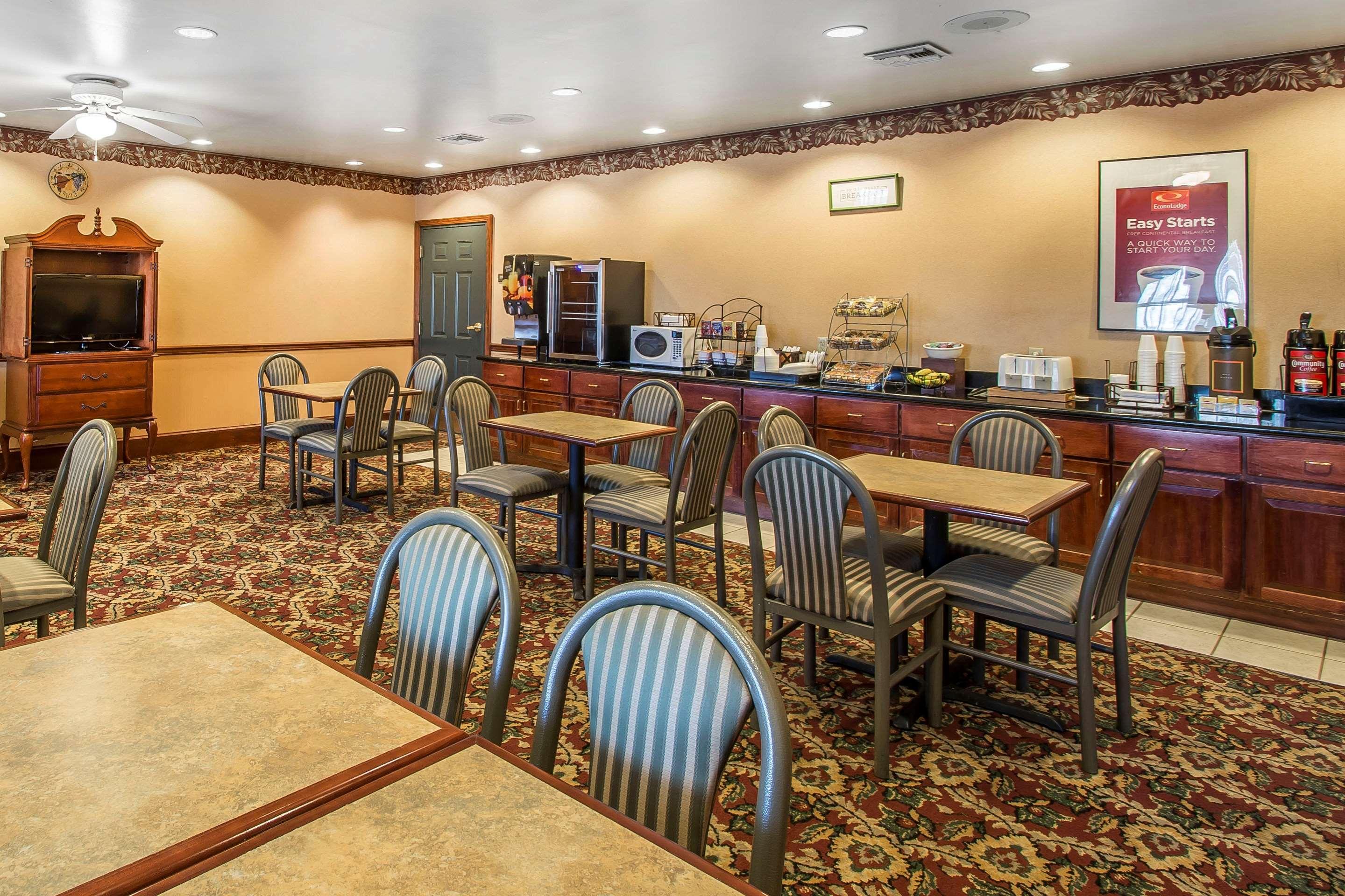 מריאנה Econo Lodge Inn & Suites מראה חיצוני תמונה